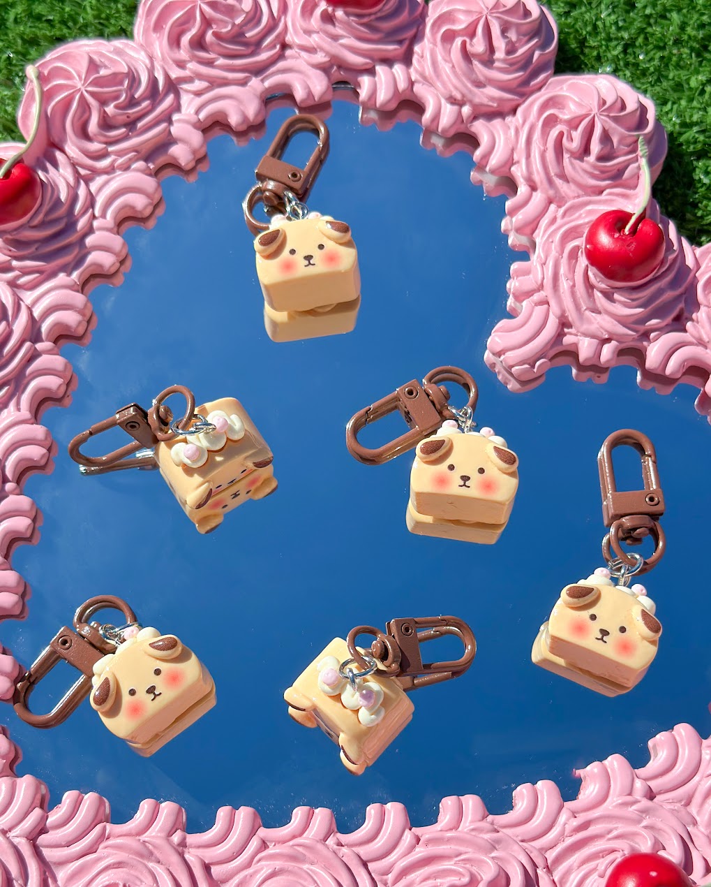 puppy cake keychain